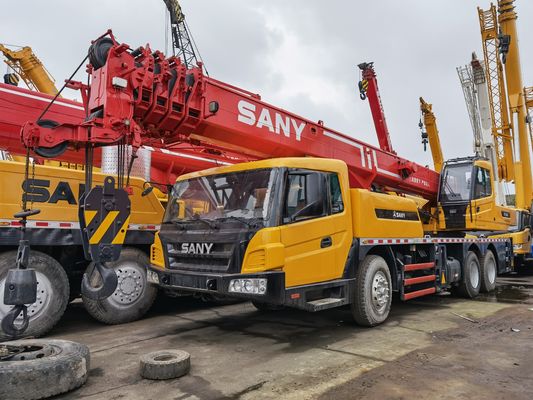 SANY STC250 モバイルクレーン 25トンの持ち上げ能力とオリジナルの水力シリンダー