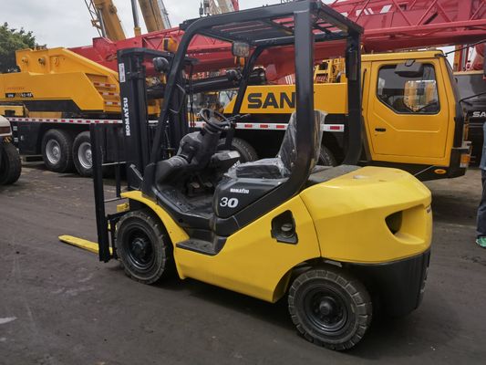 コマツー FD30 3トンフォークリフト FD25 FD50 1.5トン 2.5トン 3トン 5トン 日本製 中古フォークリフト