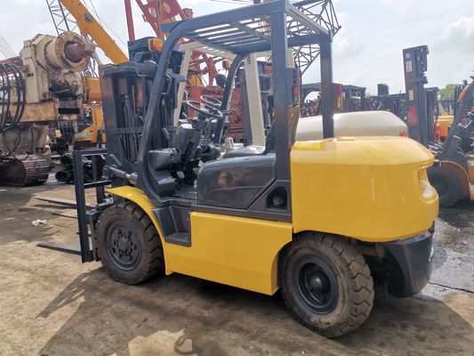 4000 kg 体重 日本における小型ディーゼルフォークリフト コマツー FD30 FD40 FD50 3トン 4トン 5トン