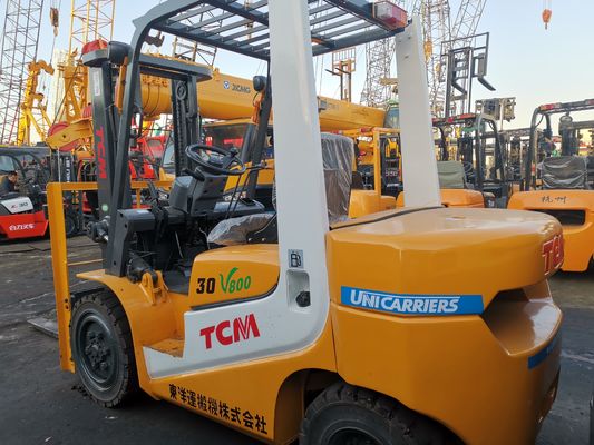 格安なTCM FD30T6フォークリフト 3トンの容量 小売業と建設業