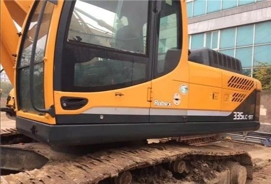 中古ハインダイ 335LC-9 掘削機 4m3 バケツ容量とオリジナルの水力弁