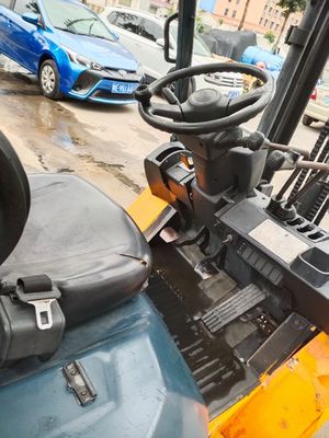 中古トヨタフォークリフト 30 3t 3段階 2.5-5t ディーゼル/電気 コマツー TCM 三?? フォーク