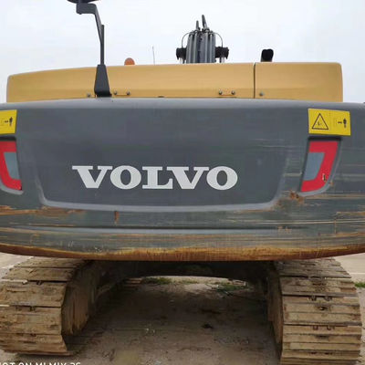 0~2000時間の作業時間と25トンの稼働重量を持つ中古Volvo EC250DL掘削機