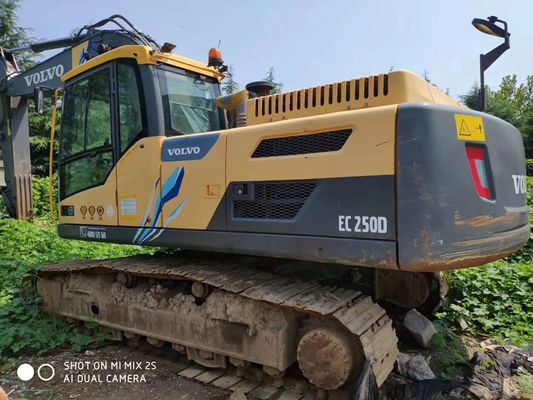 0~2000時間の作業時間と25トンの稼働重量を持つ中古Volvo EC250DL掘削機