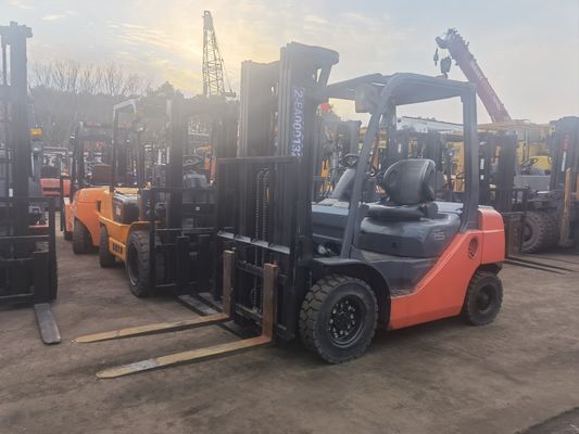 日本製 トヨタ FD25 ディーゼルフォークリフト