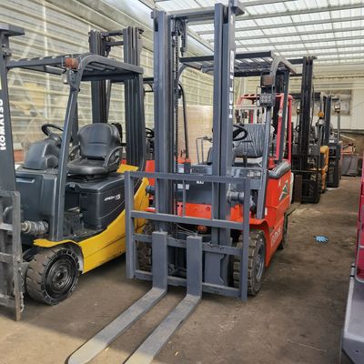 18000 kg 重量 オレンジ 3 段階 マストサイドシフトとパフォーマンスを持つ小型フォークリフト