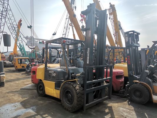 日本 コマツー 5T FD25 FD30T-16 ディーゼルフォークリフト 総寸法 2.7*1.2*2.1m
