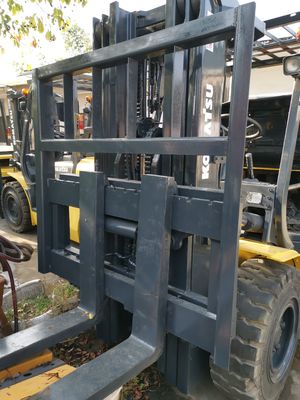印刷 工場 の 基本 機器 日本 から 輸入 さ れ た 5 トン の コマツー FD50-7 フォークリフト