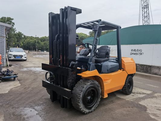 中古トヨタ7F50フォークリフト 3トン5トン7トン 普通のフォーク幅の日本製バンド