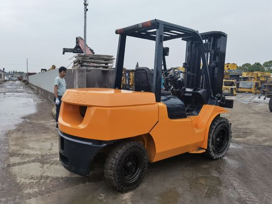 中古トヨタ7F50フォークリフト 3トン5トン7トン 普通のフォーク幅の日本製バンド