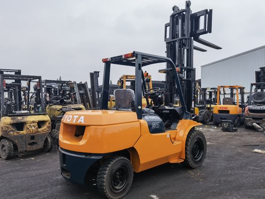 中国製 4トンのフォークリフト 5トンのディーゼルフォークリフト 体重5000kg ガソリンエンジン