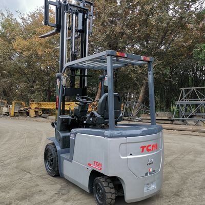TCM FB30 3トンの小型電気フォークリフト 1.5トンの2トンの3.5トンのパフォーマンスフォークリフト