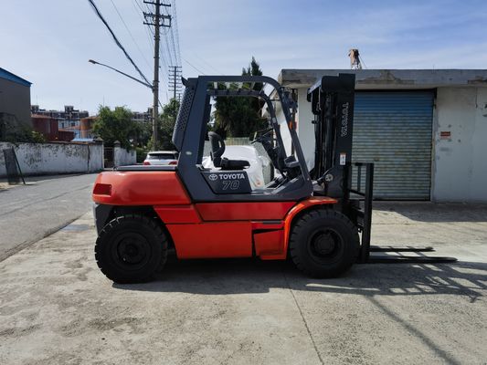 EPA認証とトヨタ・ISUZUエンジンの通常のフォーク長さの7トンのディーゼルフォークリフト