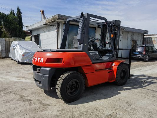 EPA認証とトヨタ・ISUZUエンジンの通常のフォーク長さの7トンのディーゼルフォークリフト