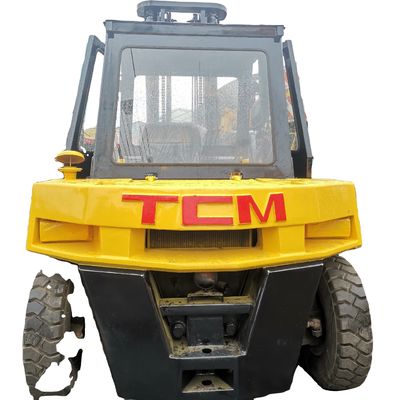 上海で自動歯とディーゼルエンジンの電源を持つ中古TCM FD70Z8フォークリフト