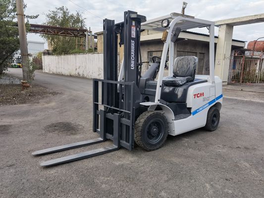 TCM FD25 FD30 ディーゼルリフティングフォークリフト 2.5T/3T 中古 5T/7T 常用フォーク長さ