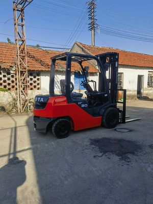 体重KG 3000kg 中古トヨタフォークリフト 3トン FD30 8f30 日本 原産 エネルギー採掘用