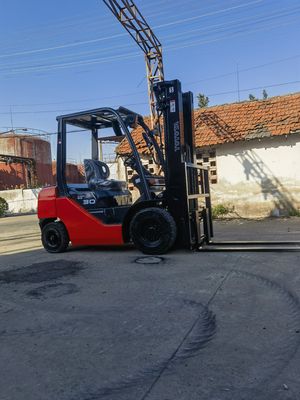 体重KG 3000kg 中古トヨタフォークリフト 3トン FD30 8f30 日本 原産 エネルギー採掘用