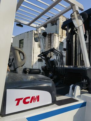 日本製 TCM FD100 ディーゼルフォークリフト 10 トンの倉庫コンテナ パレットリフティングトラック