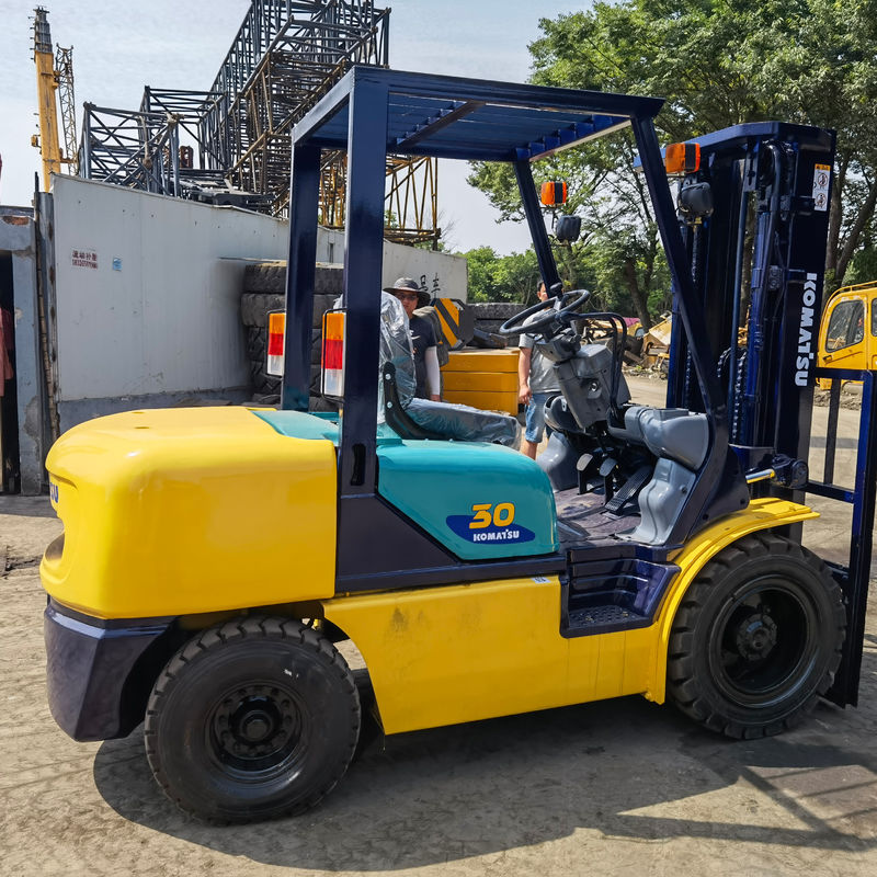 1200mmフォーク長 コマツー FD30-14 3TON レストラン用フォークリフト 中古 2ステージ 3ステージ