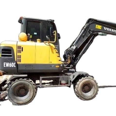 中古のVolvo EW60車輪掘削機 状態が良好で他のバケツ容量