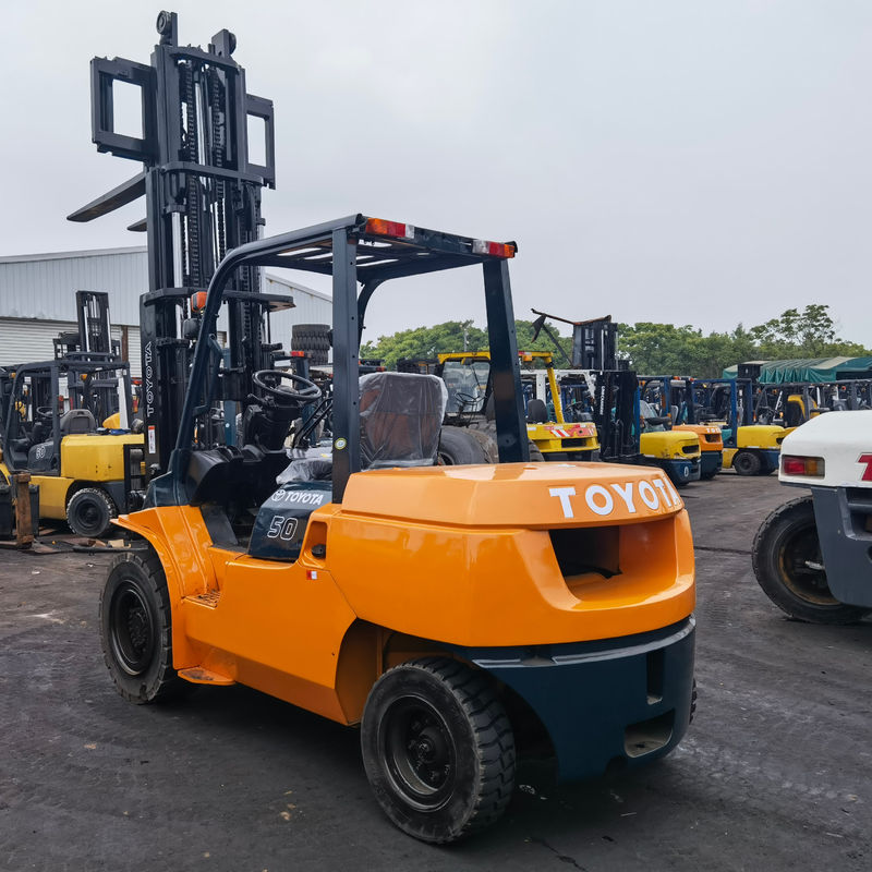トヨタ5トンのフォークリフト 既成FD50 7f50 8f30 3トンのフォークリフト 5トンのディーゼルフォークリフト