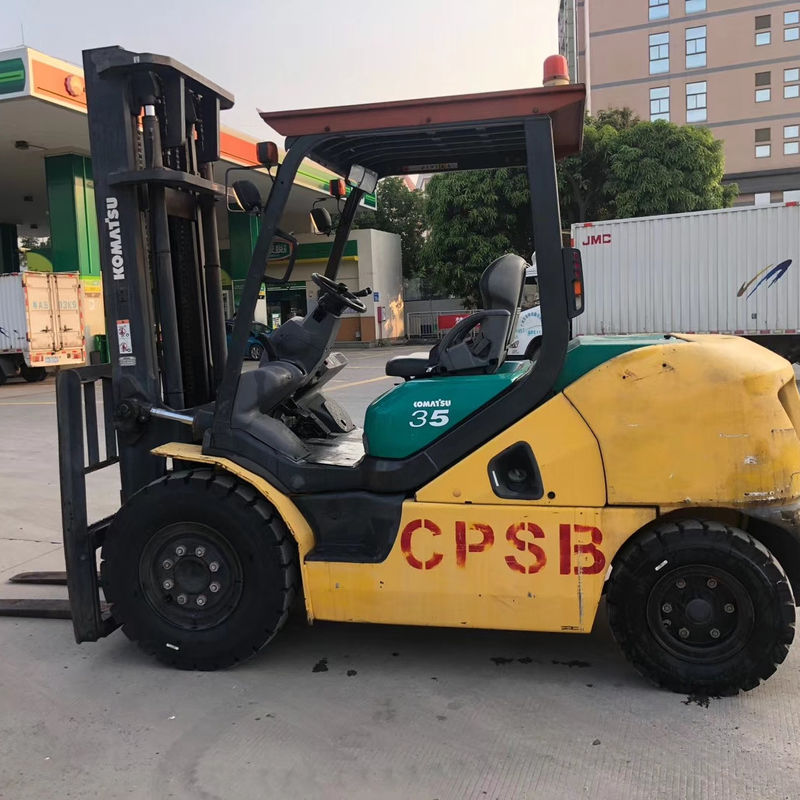 使用済みコマツー Fd30 ディーゼルフォークリフト 3 トン オプションエンジンとフォーク幅 1200mm