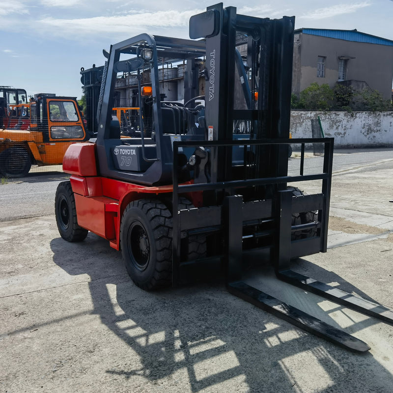 日本 イスズウ エンジン 7 トン トヨタフォークリフト フォーク位置調節器と通常のフォーク長さ